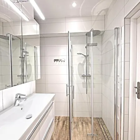 Family Luxury Comfort 2 Bedrooms & Playstation 4 & Panoramic View Of The Gdansk's Old Town & Free Private Parking *